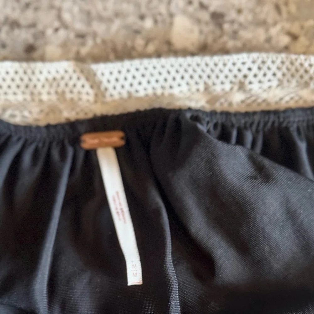 Free People l Twlya Top l Size: M